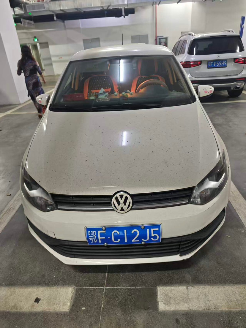 Volkswagen Polo 2018 car image #2