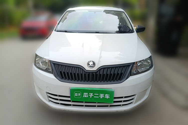 Skoda Rapid 2017 #3 Skoda Rapid 2017 car image #3
