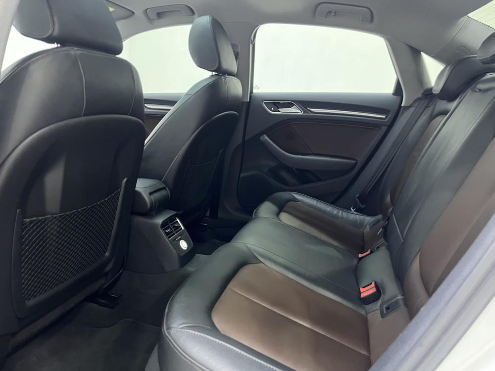 Audi A3 2018 car image #16
