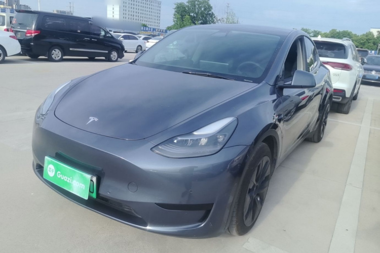 Tesla Model Y 2022 #2 Tesla Model Y 2022 car image #2