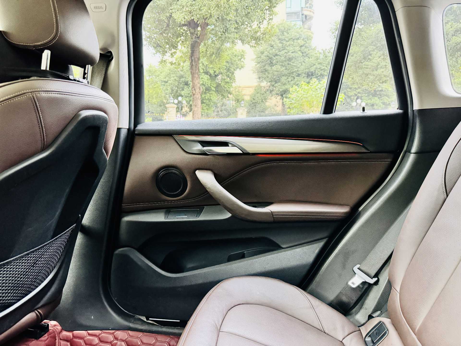 2018 immagine di auto #9