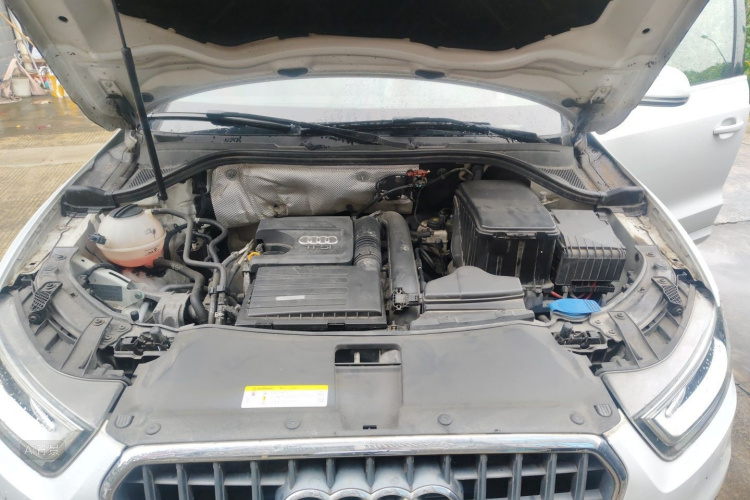 Audi Q3 2014 immagine di auto #22