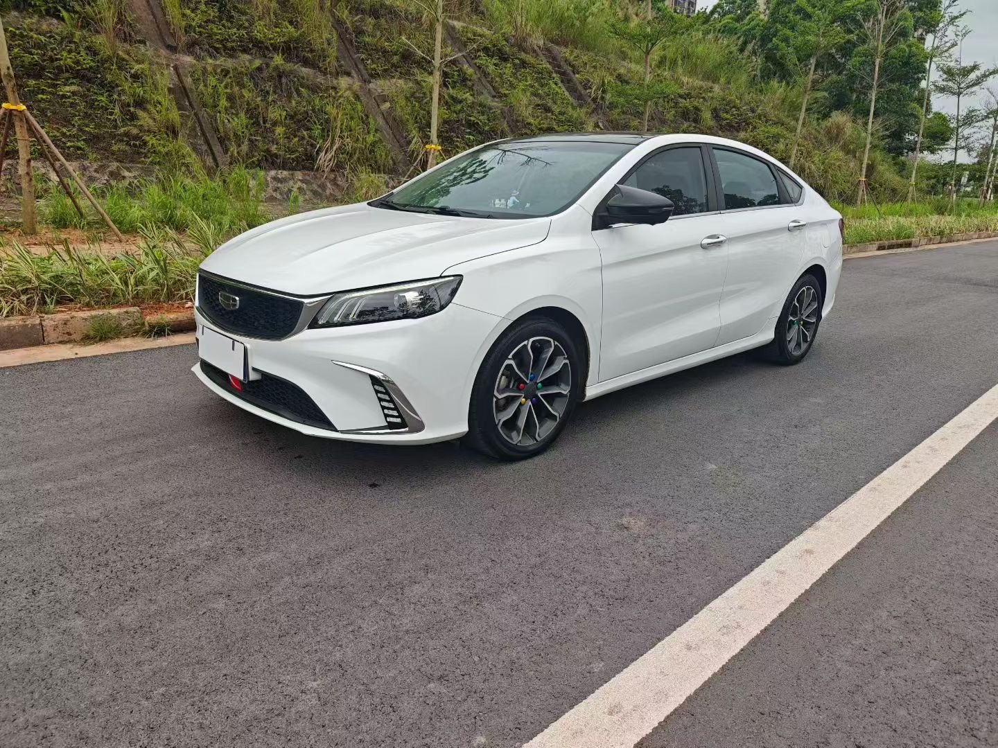 GEELY Binray 2022 GEELY Binray 2022 car image
