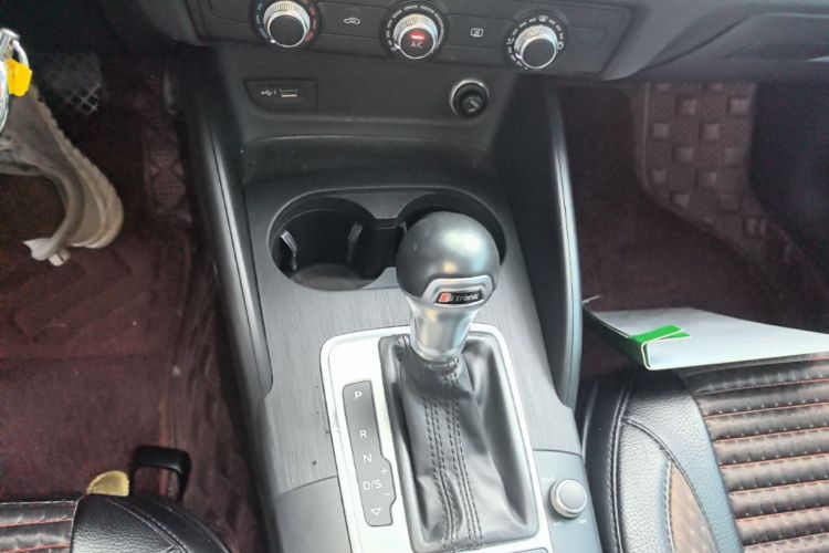 Audi A3 2020 car image #18