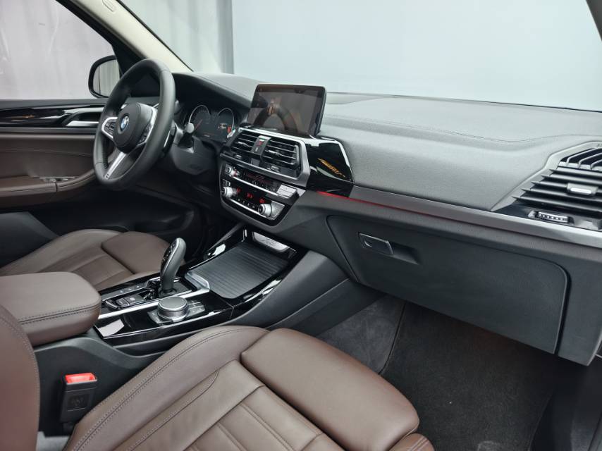 BMW X3 2019 car image #6