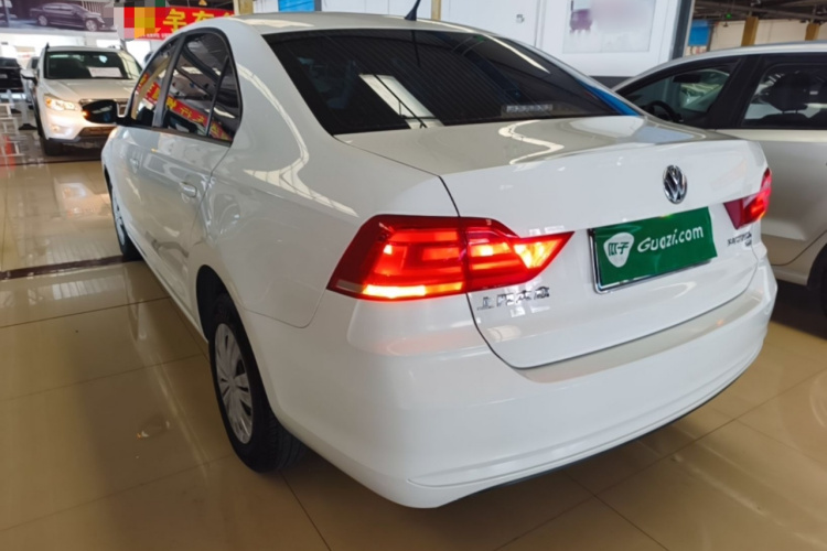 Volkswagen Santana 2017 car image #5