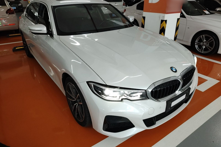 BMW 3 Series 2021 #4 BMW 3 Series 2021 car image #4