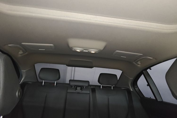 BMW 3 Series 2017 #18 BMW 3 Series 2017 car image #18