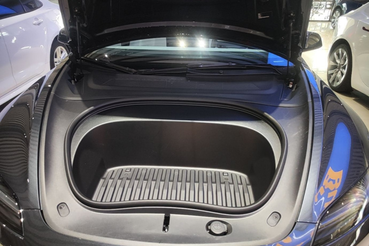 Tesla Model 3 2024 #20 Tesla Model 3 2024 car image #20