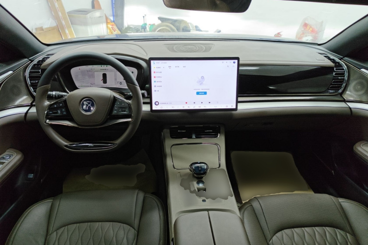 BYD Han 2024 immagine di auto #11