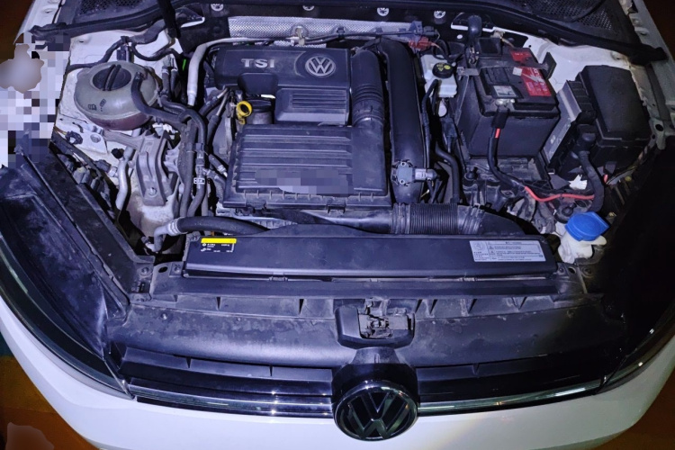 Volkswagen Golf 2018 car image #22