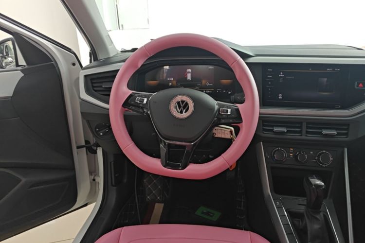Volkswagen Polo 2023 car image #11