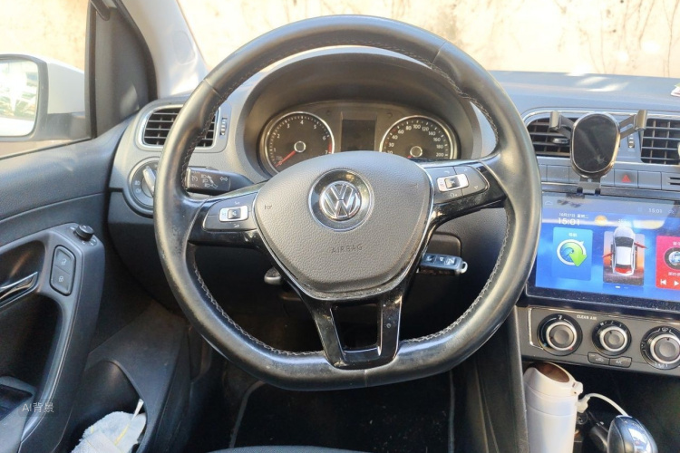 Volkswagen Polo 2018 immagine di auto #12