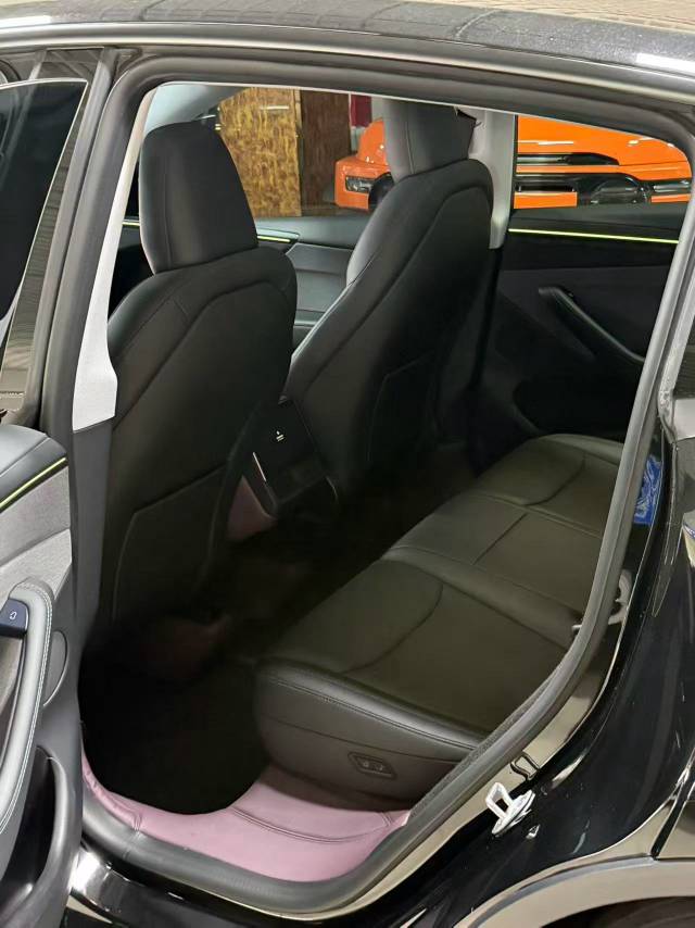 Tesla Model Y 2025 car image #7