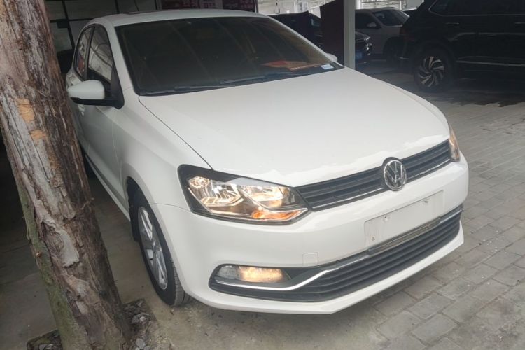 Volkswagen Polo 2016 car image #6