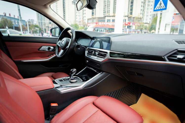 BMW 3 Series 2021 #16 BMW 3 Series 2021 صورة سيارة #16