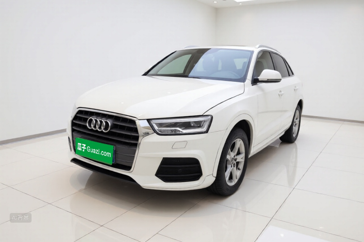 Audi Q3 2019 car image #2
