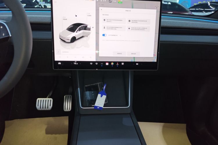 Tesla Model Y 2026 #13 Tesla Model Y 2026 car image #13