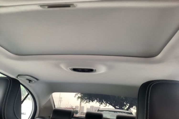 GEELY Emgrand 2019 #18 GEELY Emgrand 2019 car image #18