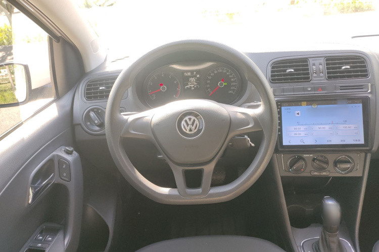 Volkswagen Polo 2019 #11 Volkswagen Polo 2019 car image #11