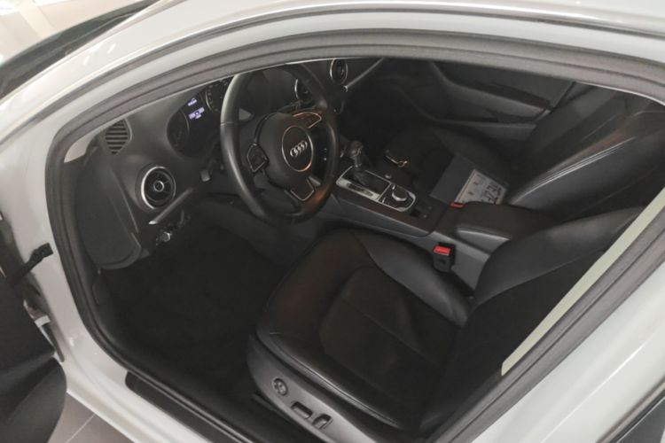 Audi A3 2016 immagine di auto #16
