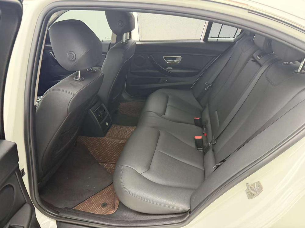 BMW 3 Series 2015 immagine di auto #9