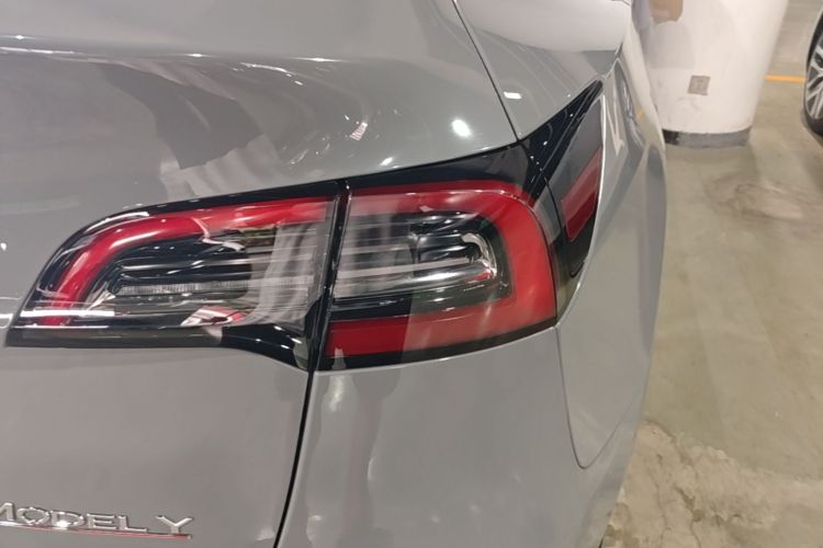 Tesla Model Y 2023 #8 Tesla Model Y 2023 car image #8