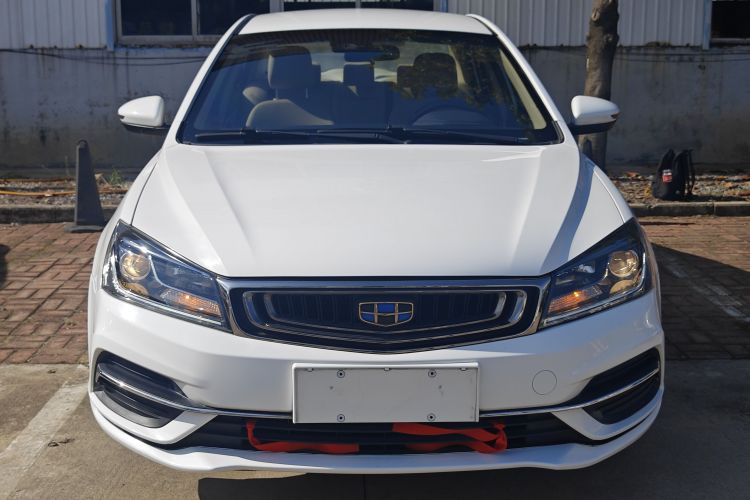GEELY Emgrand 2018 car image #3