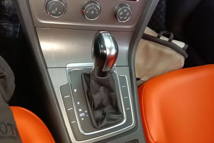 Volkswagen Golf 2016 car image #18
