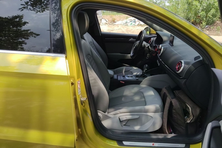 Audi A3 2018 car image #24