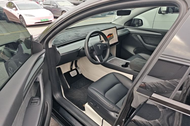 Tesla Model Y 2023 #16 Tesla Model Y 2023 immagine di auto #16
