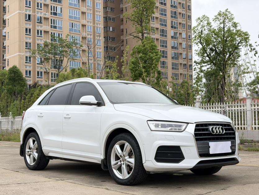Audi Q3 2017 car image #3