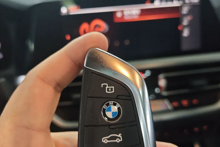 BMW 3 Series 2022 #9 BMW 3 Series 2022 immagine di auto #9