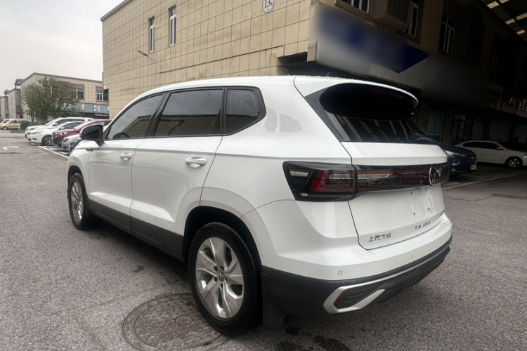 Volkswagen Tharu 2024 car image #5