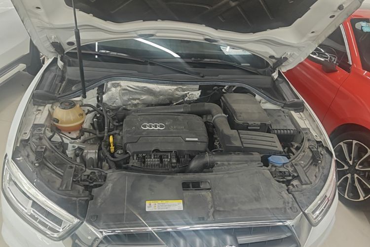 Audi Q3 2019 car image #20