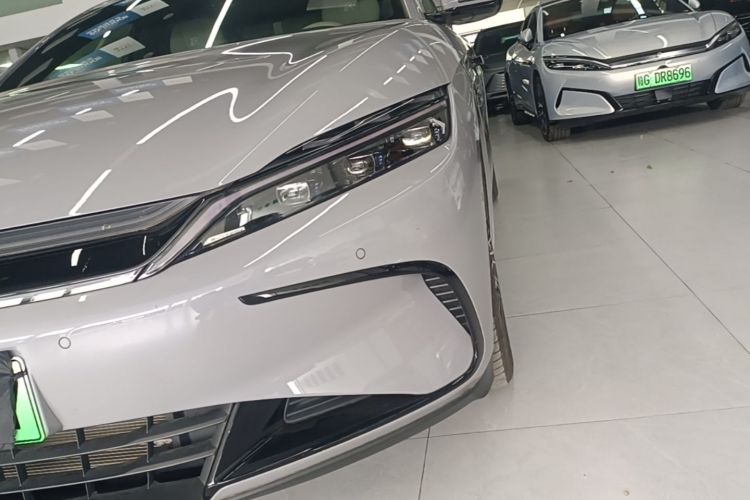 BYD Han 2025 car image #23