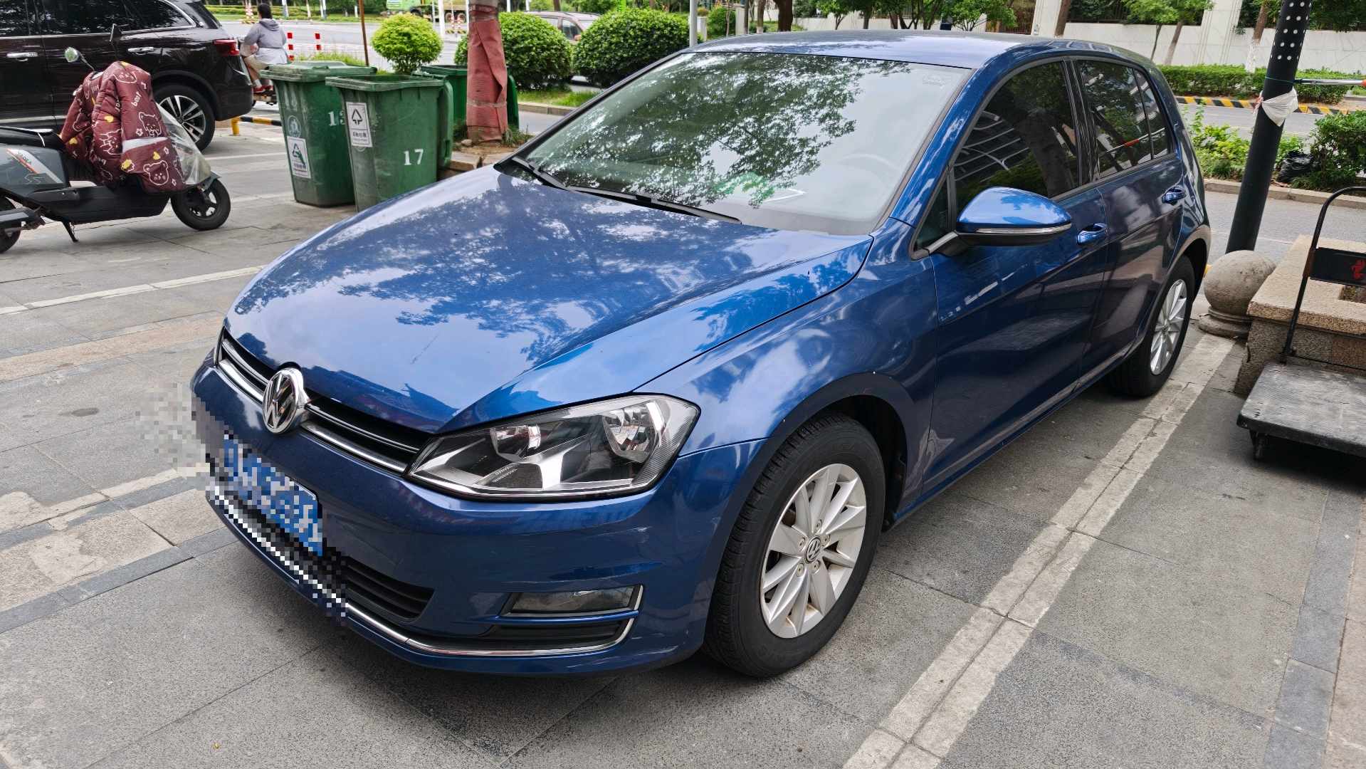 Volkswagen Golf 2014 Volkswagen Golf 2014 car image