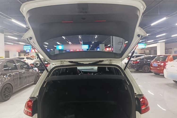 Volkswagen Golf 2016 car image #19