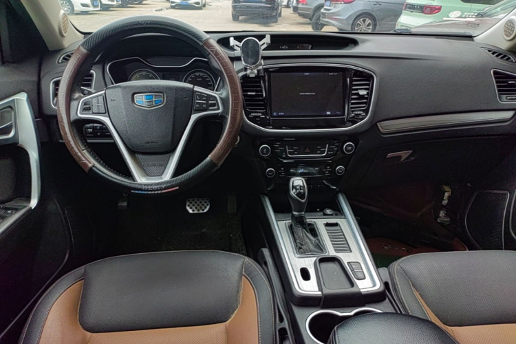 GEELY Vision X6 2017 immagine di auto #10