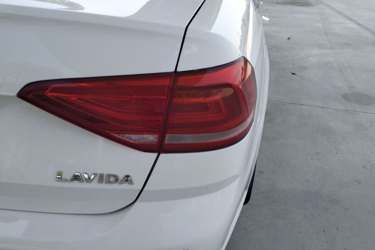 Volkswagen Lavida 2017 imagen de coche #8