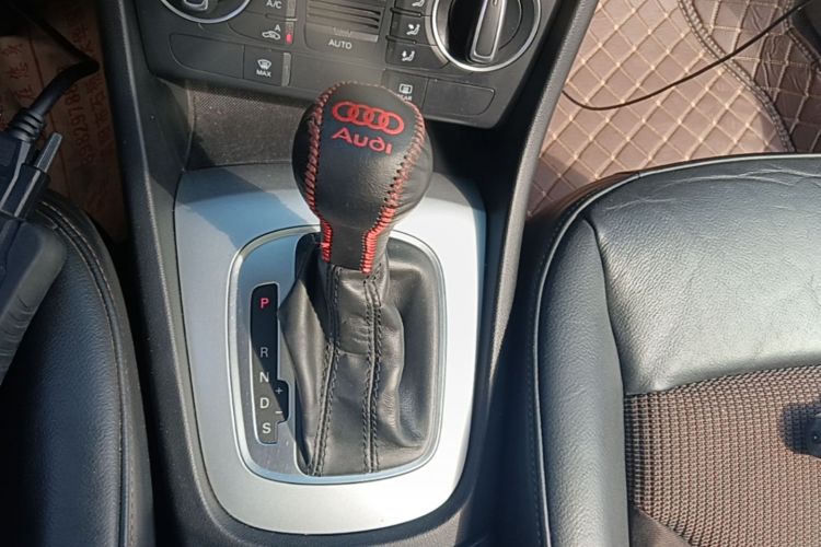 Audi Q3 2016 #14 Audi Q3 2016 car image #14