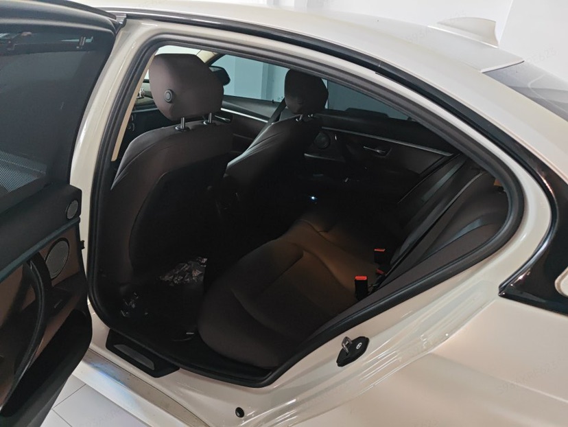 BMW 3 Series 2018 #3 BMW 3 Series 2018 car image #3