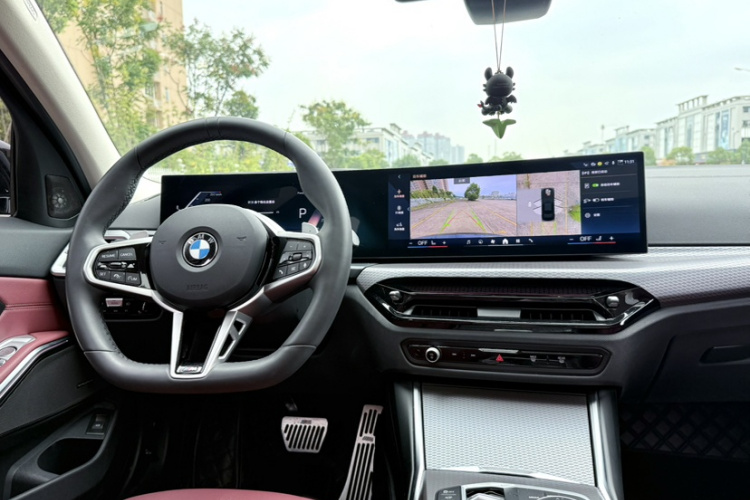BMW 3 Series 2026 car image #26