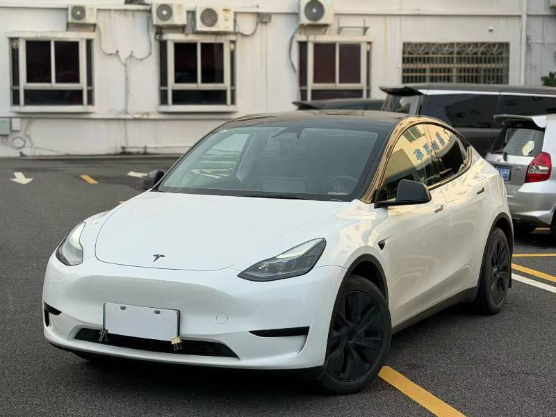 Tesla Model Y 2024 #7 Tesla Model Y 2024 car image #7