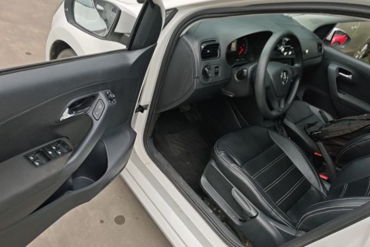 Volkswagen Polo 2016 #16 Volkswagen Polo 2016 car image #16