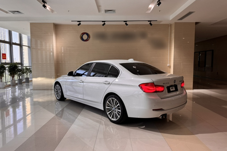 BMW 3 Series 2019 #8 BMW 3 Series 2019 car image #8