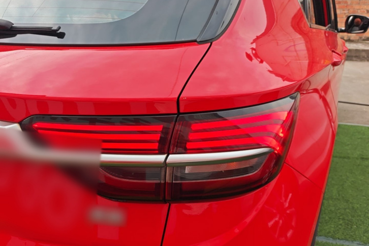 GEELY Coolray 2019 immagine di auto #8