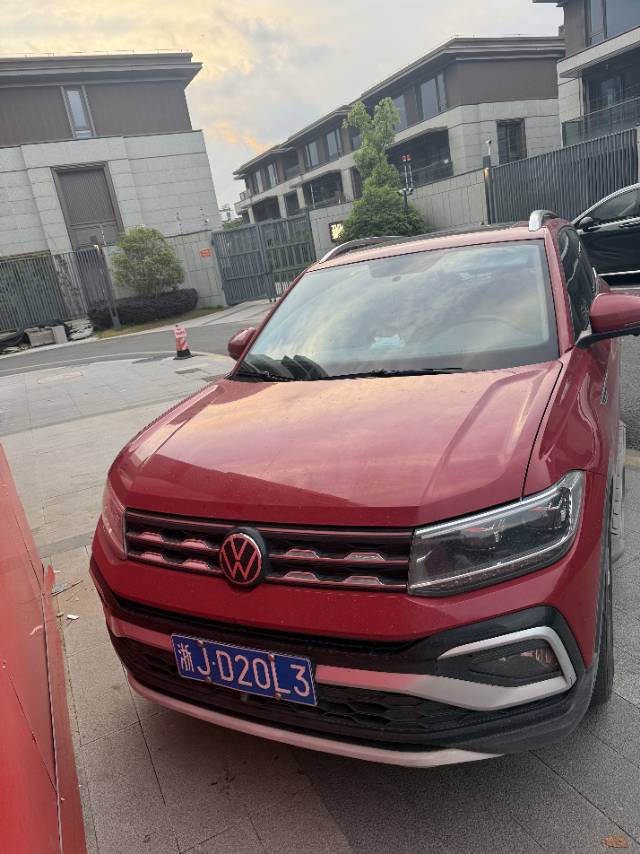 Volkswagen T-Cross 2021 Volkswagen T-Cross 2021 car image