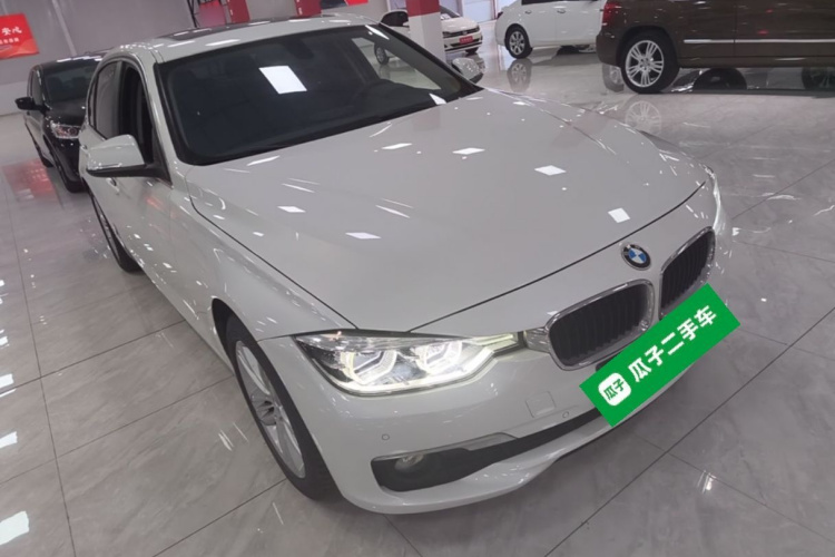 BMW 3 Series 2017 #4 BMW 3 Series 2017 изображение автомобиля #4