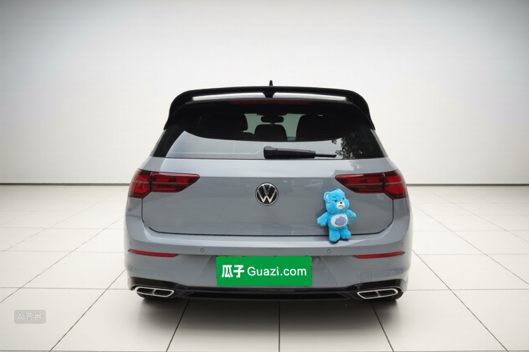 Volkswagen Golf 2023 car image #6
